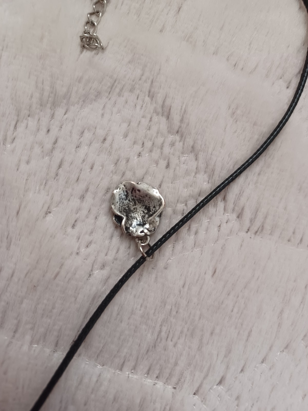 Vintage 90’s Y2K 2000’s Style Silver Tone Rose Bud Flower Pendant Cord Necklace