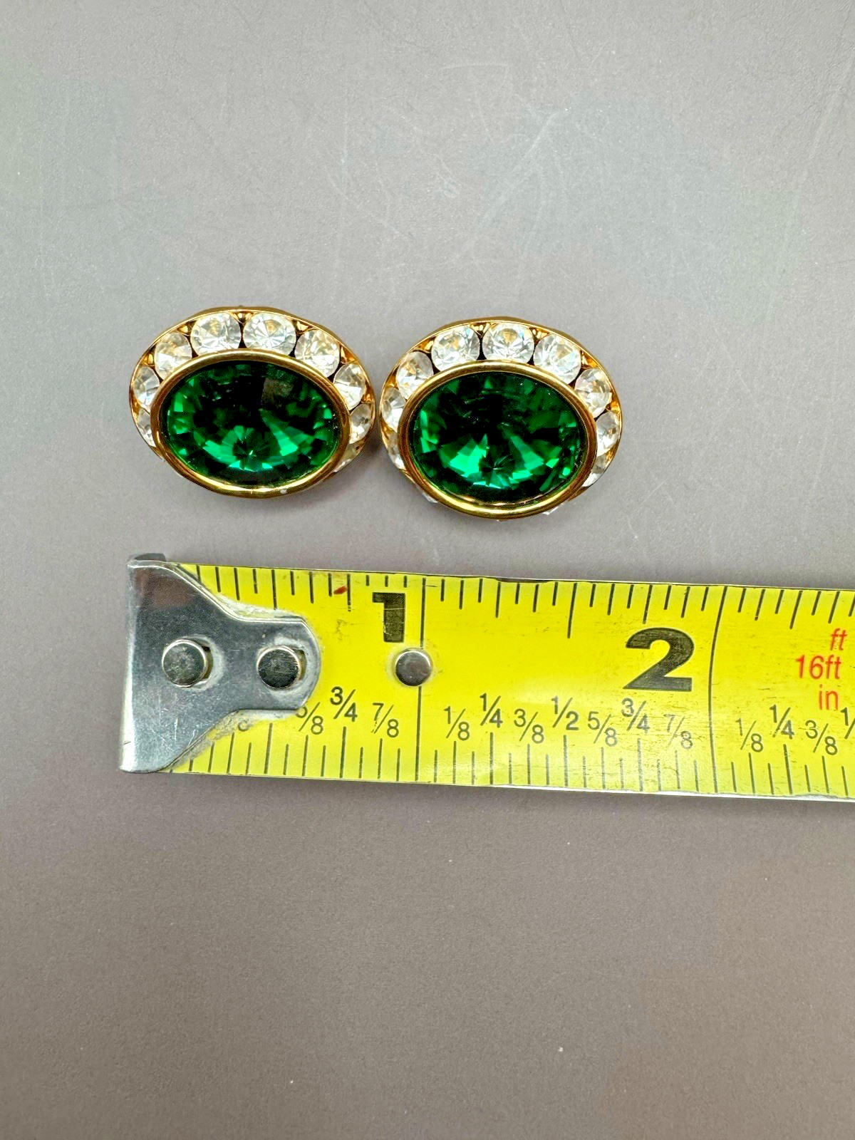 Vivid Green Rivoli Crystal Earrings Rhinestone Halo Button Studs Vintage 0.75”