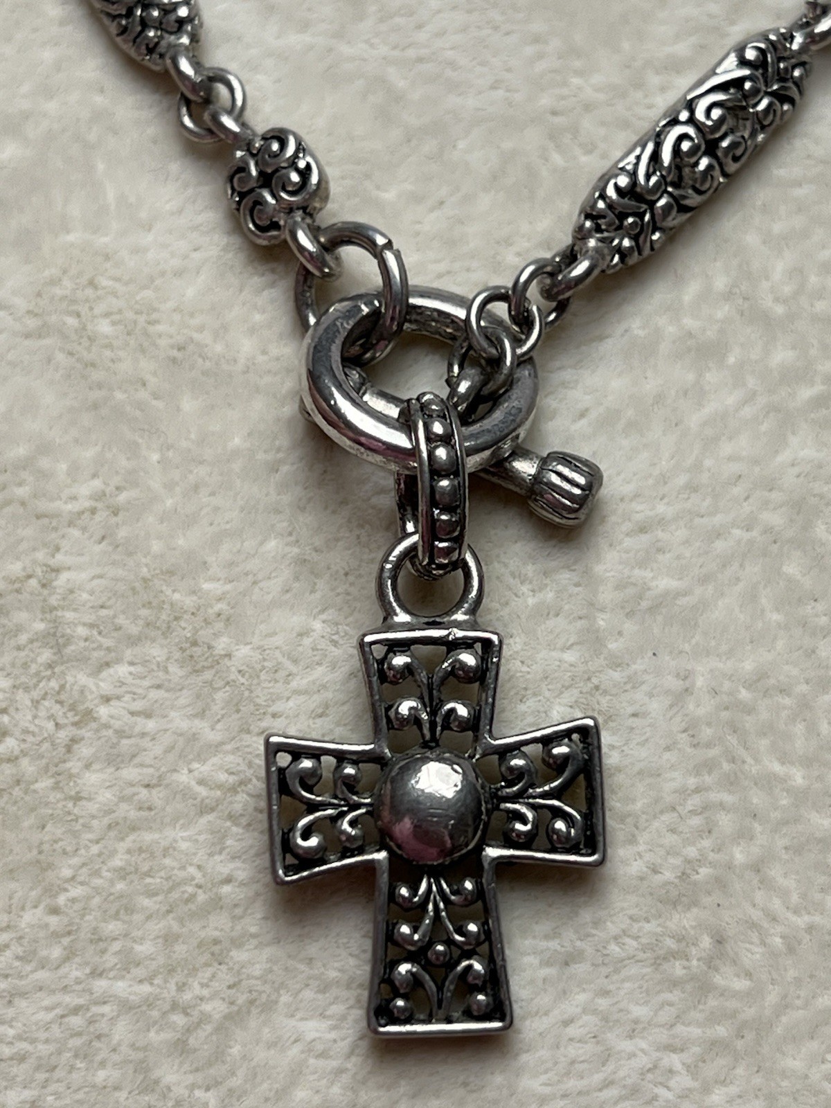 Vintage Silver Tone Ornate Station Necklace Cross Pendant 20”