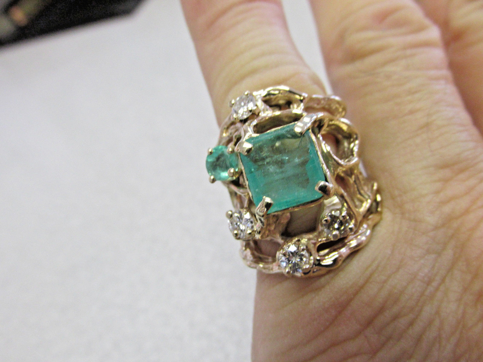 Beautiful Large Emerald and Diamond Estate Ring 14k Gold size 7 Make Offer