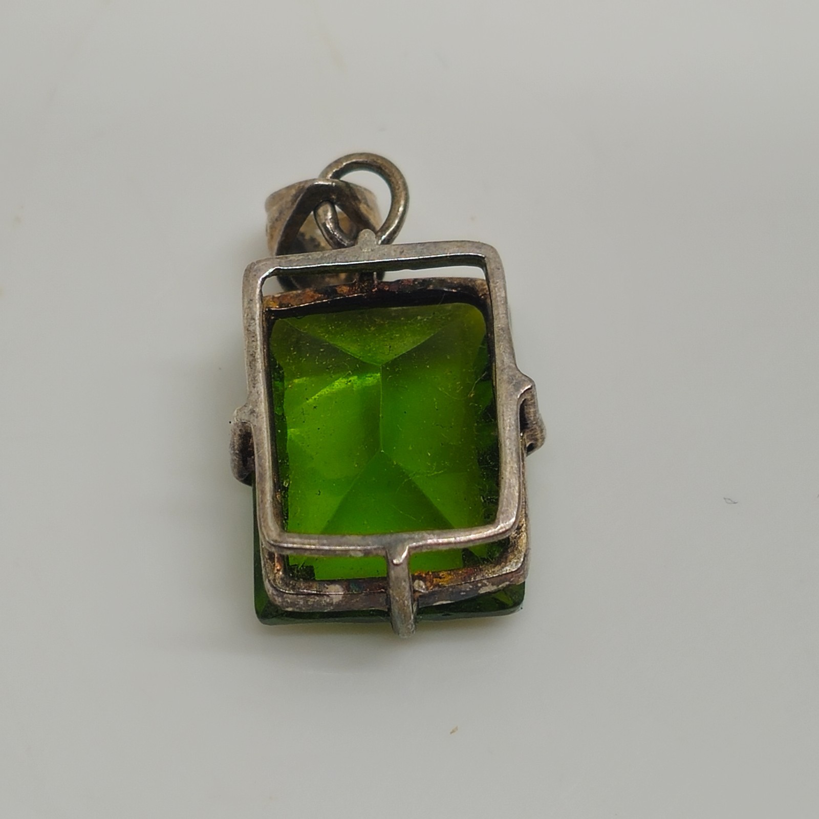 Green Faceted Rectangle Glass Stone Pendant Silver Tone Art Deco Style