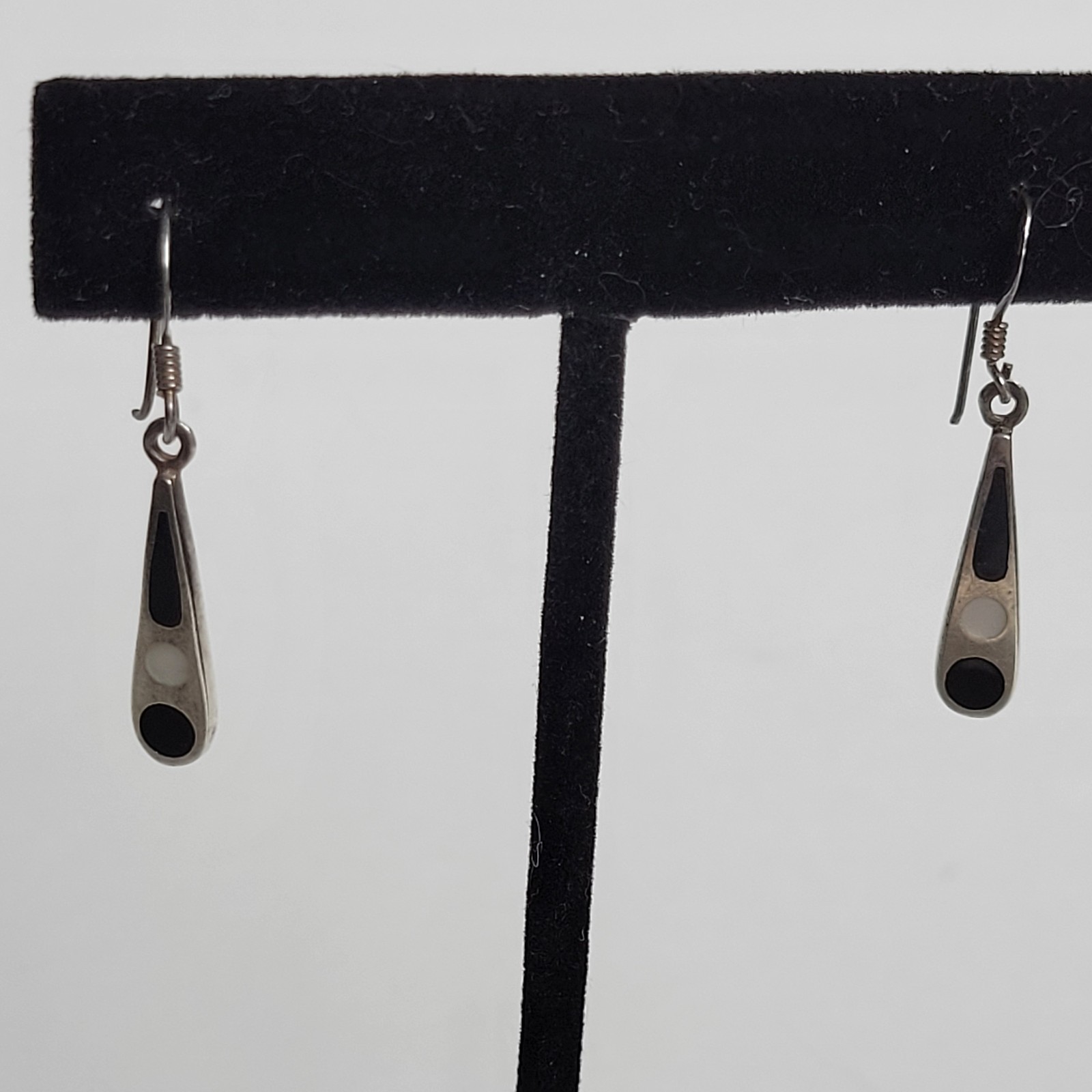 Vintage CW Signed 925 Sterling Silver Black Onyx/MOP Dangle Earrings 1.25 In.