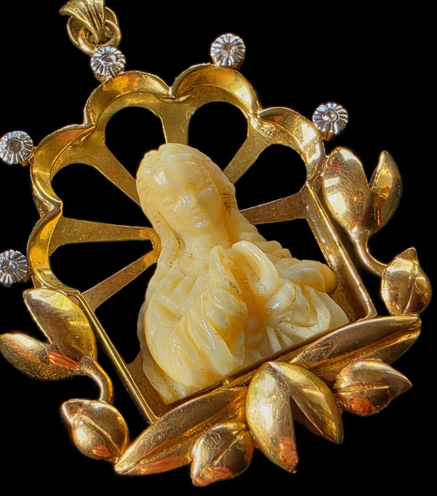 Fine Antique 18K 18CT Art Deco Gold Religious European Virgen Mary Pendant