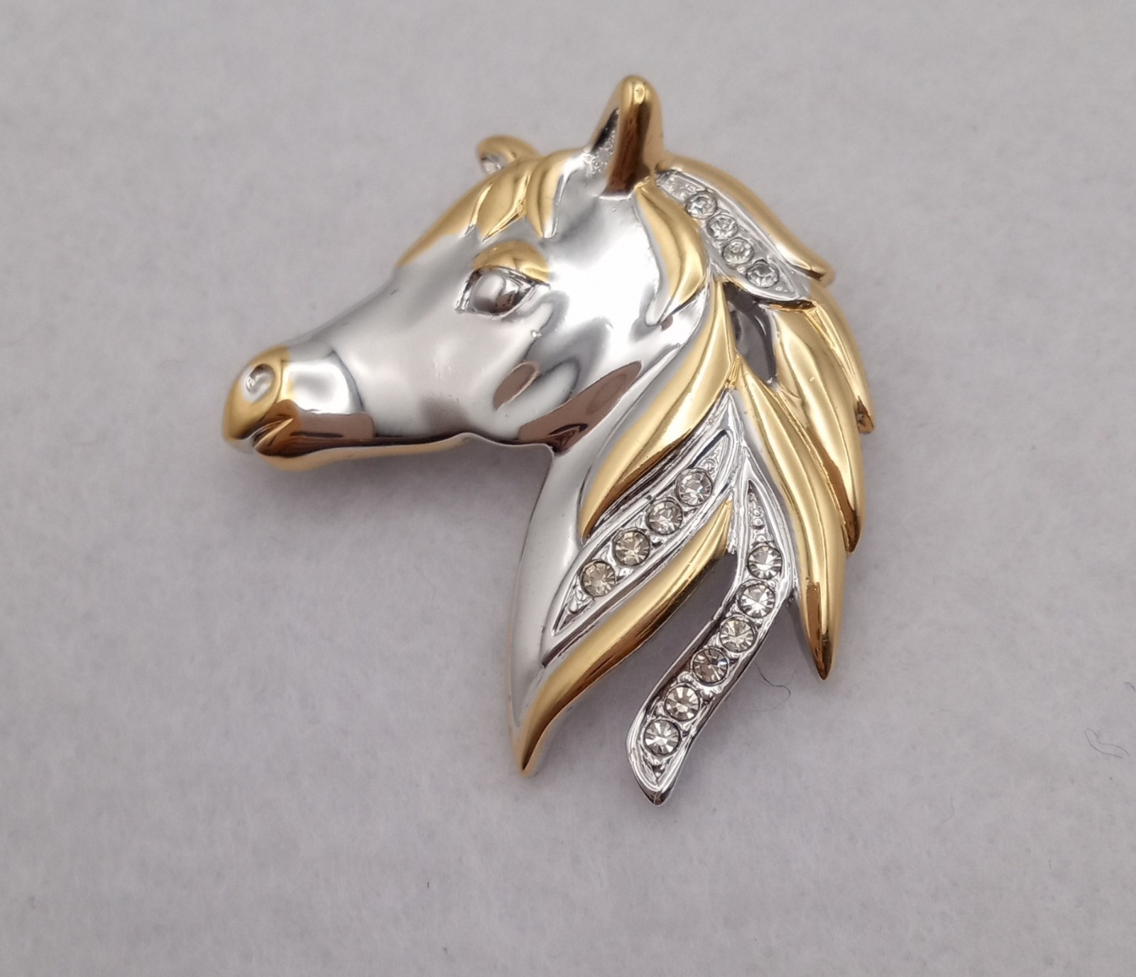 Horse Head brooch, Western 2 Tone Equestrian Shiny Gold /Silver Tone Rhinestone