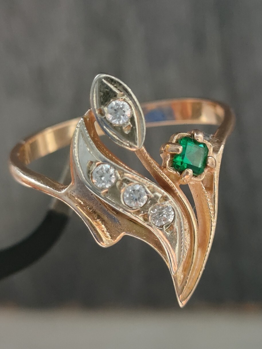 Vintage USSR Gold Ring 14K 585 Solid Rose Gold Emalard Stone