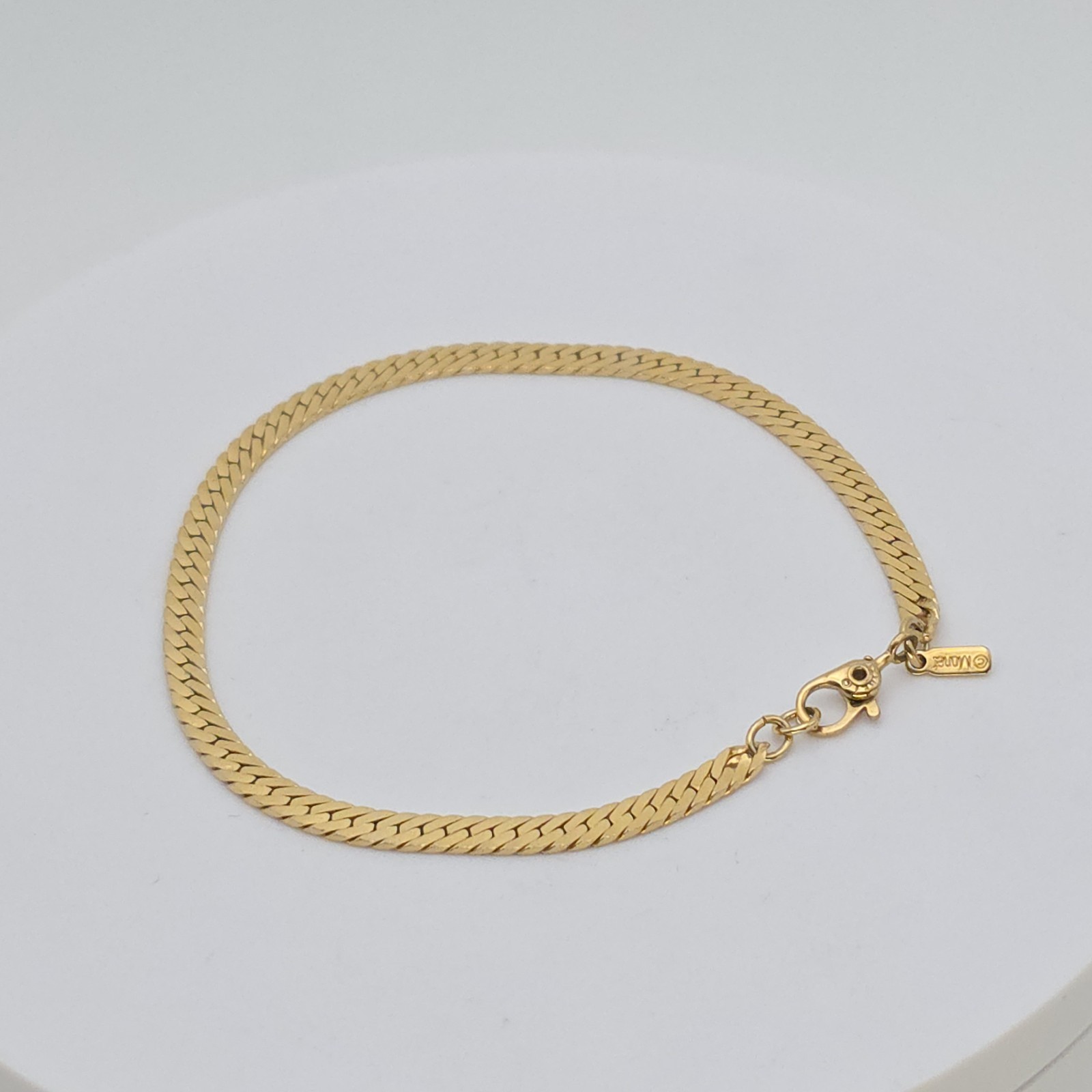Genuine Vtg MONET Bracelet Serpentine Chain Sister Clasp Gold Plated Signed 7.5″