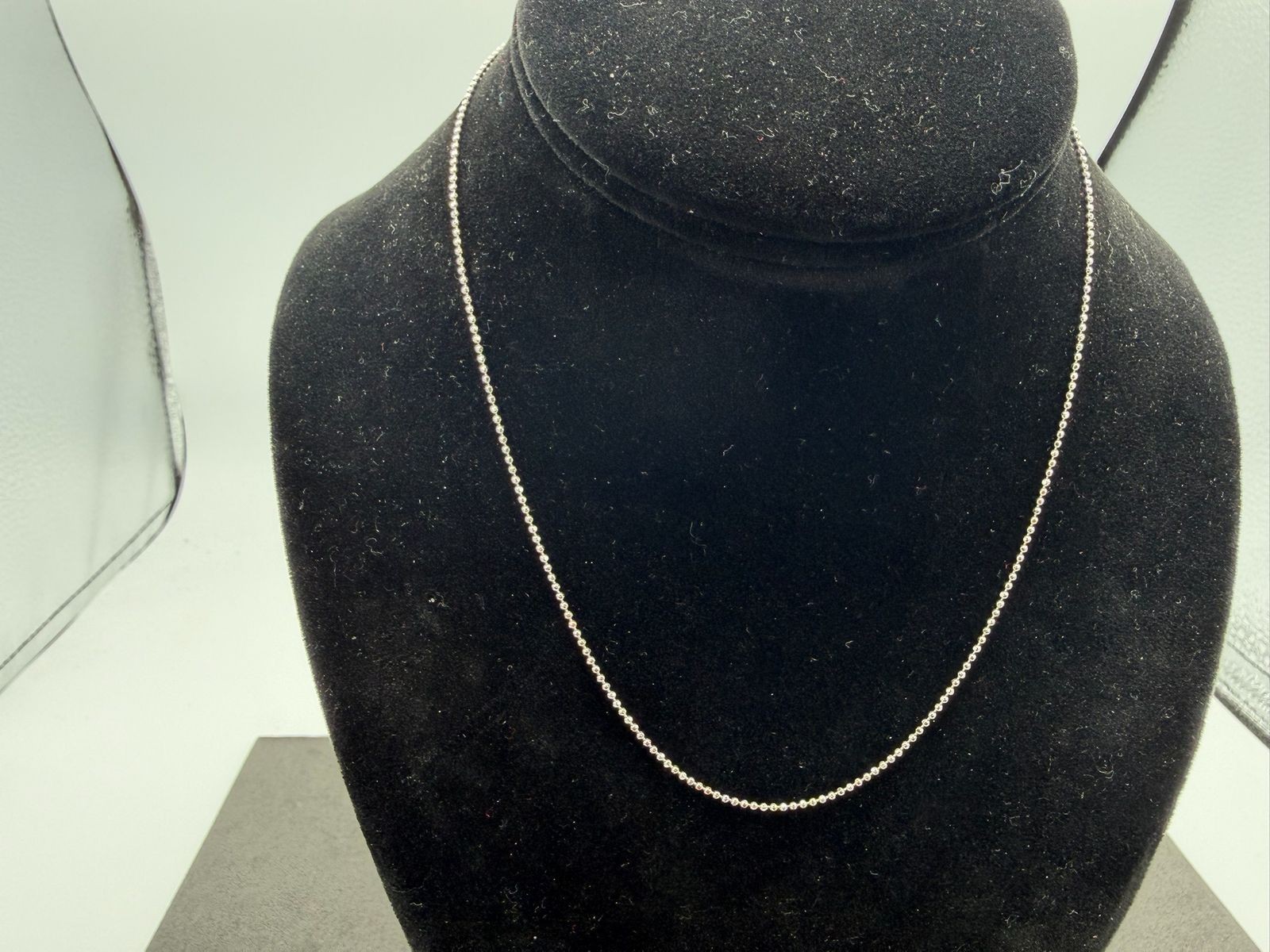 1.86g Vintage Sterling Silver 925 Ball Bead Chain Necklace 16 in M