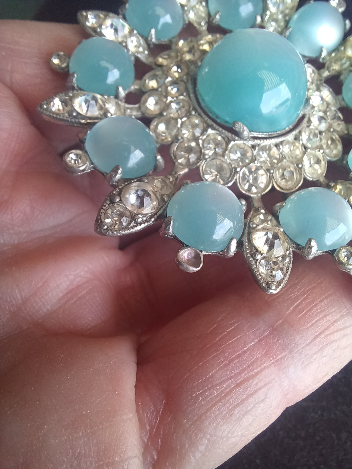 HUGE VINTAGE ART DECO ERA UNSGD CORO ? BLUE MOONGLOW CAB FLORAL RHINESTONE PIN