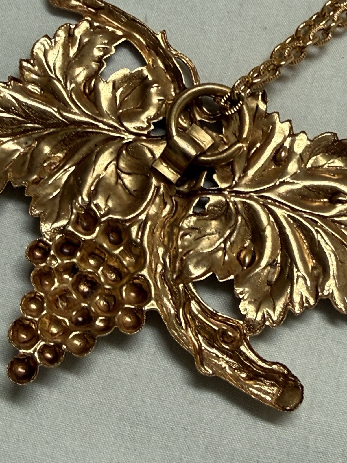 Goldtone GRAPE LEAF Cluster Large Pendant Necklace