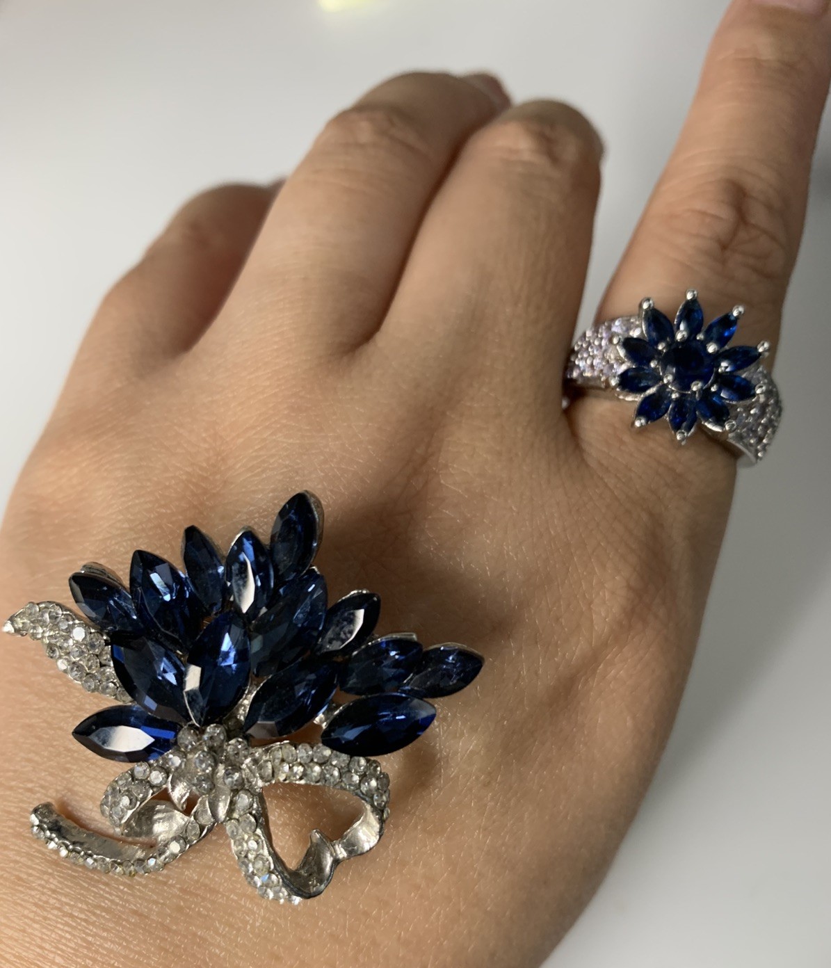 RARE Vintage Royal blue crystal silver flower brooch and ring set ring size 8