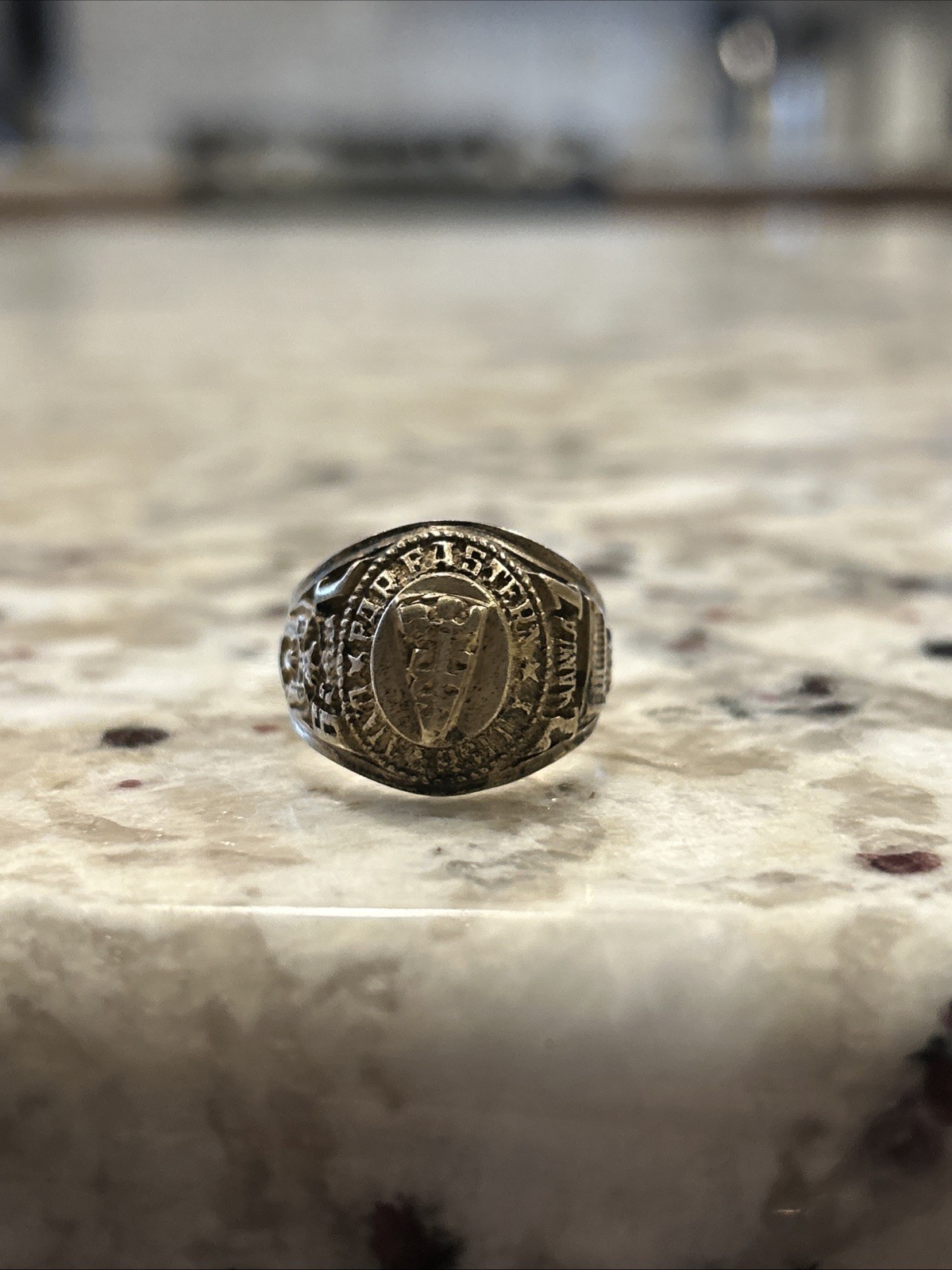 Vintage Class Ring Far Eastern University 1971 Medical School Size 9.5, 12 Grams