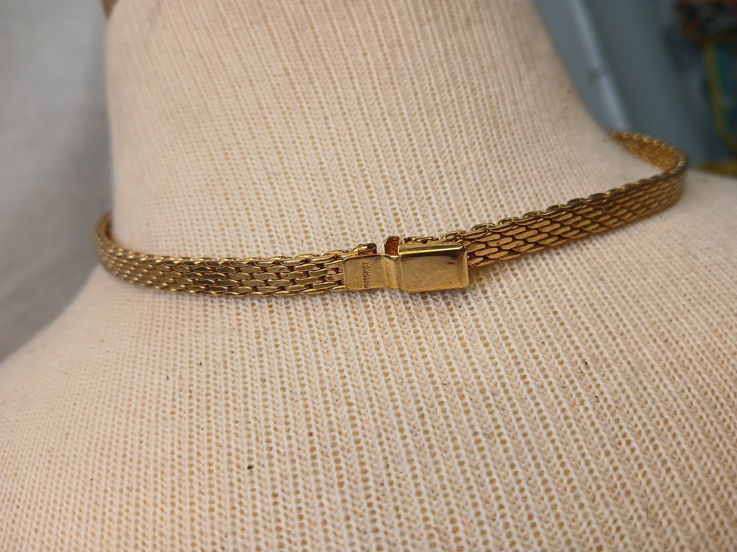 Vintage Signed MONET Gold Plated 17” Mesh Link Chocker Collar Chain Necklace