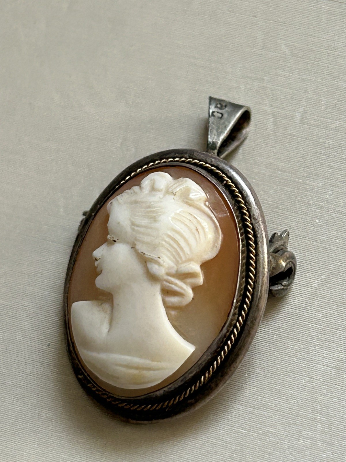 Antique 800 Silver Cameo Pendant Necklace W/Clip On Earrings & Brooch Pendant 2″