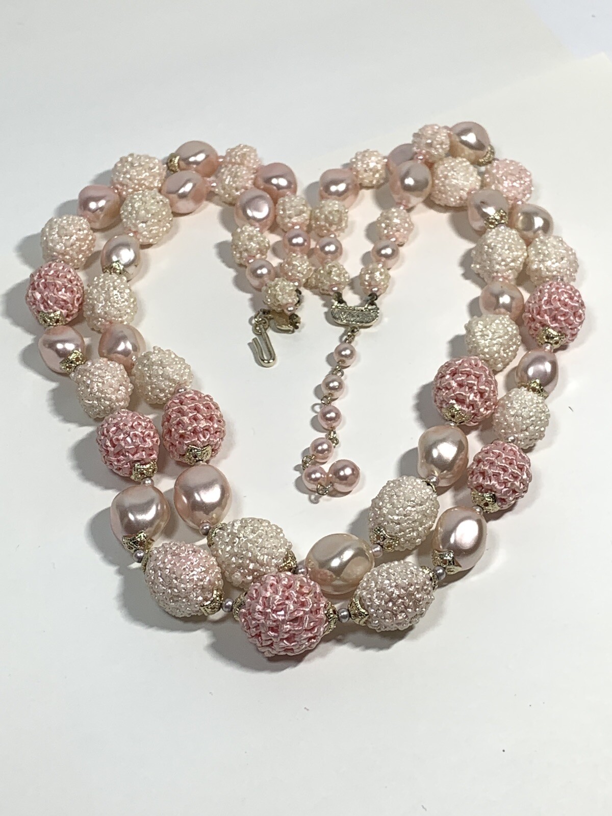 VTG JAPAN 2 Tier Bead NECKLACE Shades Of Pink POPCORN Textured KNIT Graduated