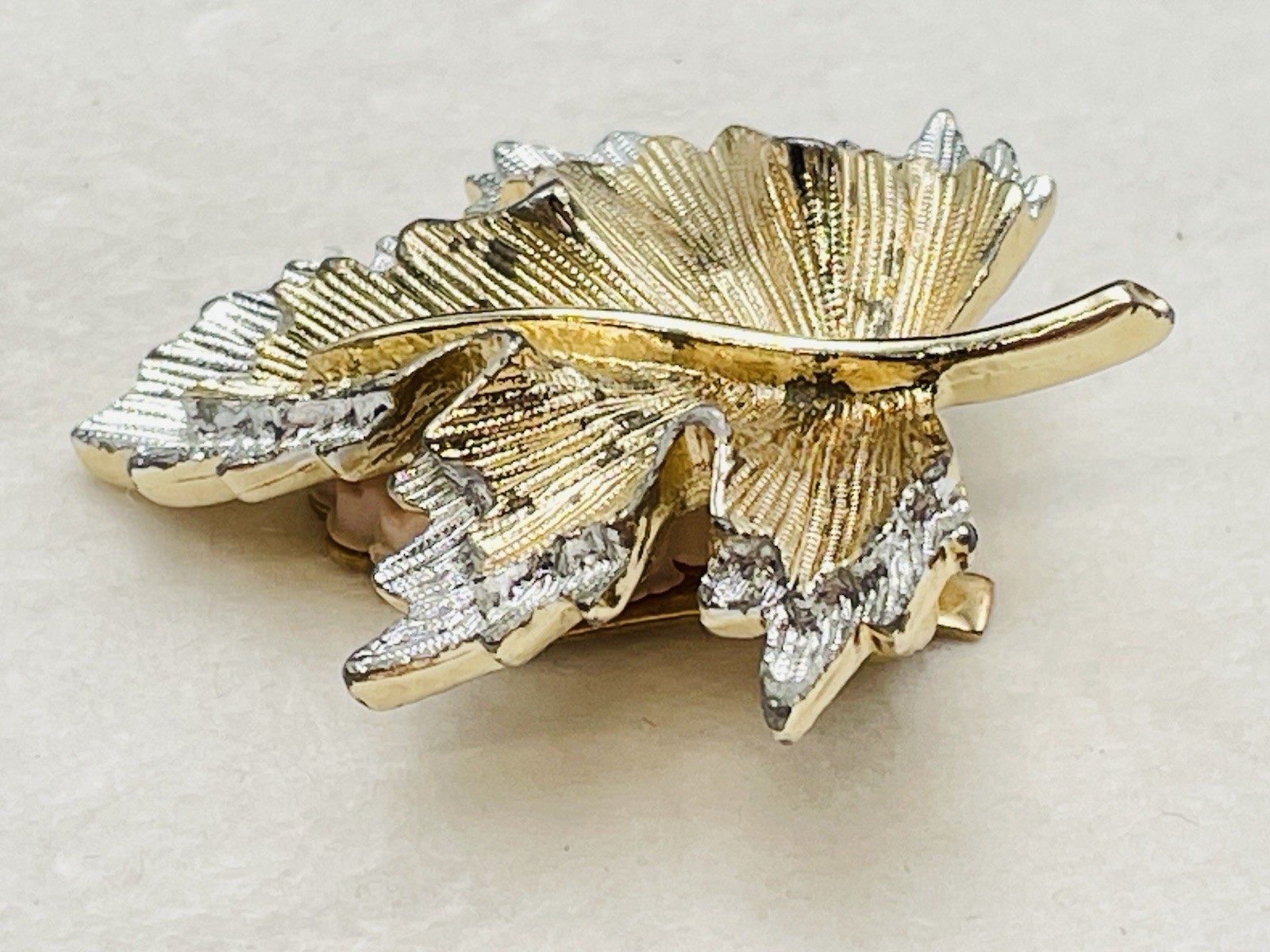 1964 Sarah Coventry “Nature’s Choice” Two Tone Clip On Leaf Earrings