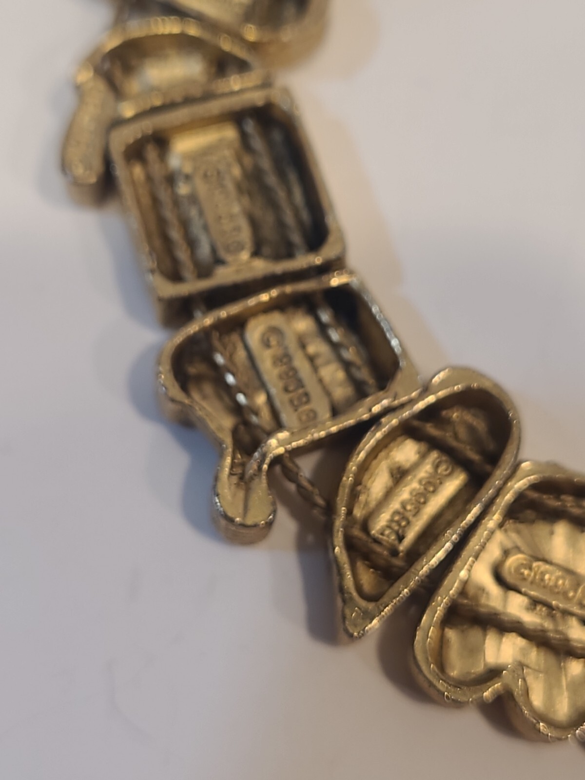 Musical Slider Charm Bracelet Vintage TOFA 1995 BG Signed Gold Tone Treble Notes