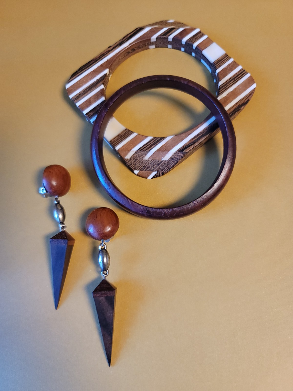 Vintage Wood Lucite 2 Bangles Clip Earrings Set Lot