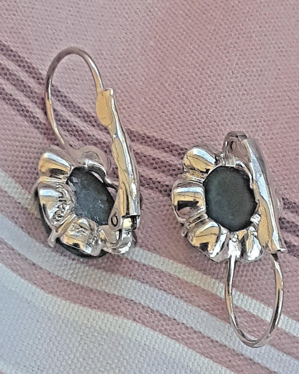 Vintage Sterling Silver Jade Cabochon Scalloped Clip Earrings, About 1″ overall