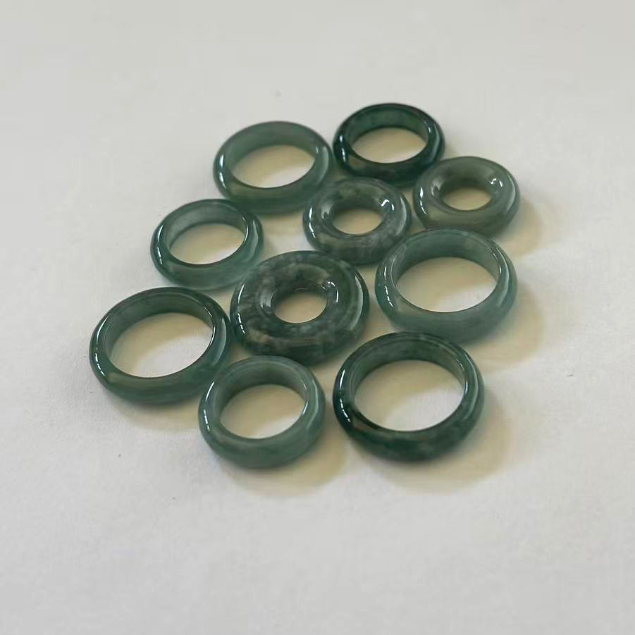 10 pcs Natural Green Jade Jadeite Pendants Charms, Diameter 13-17mm, w/Necklace
