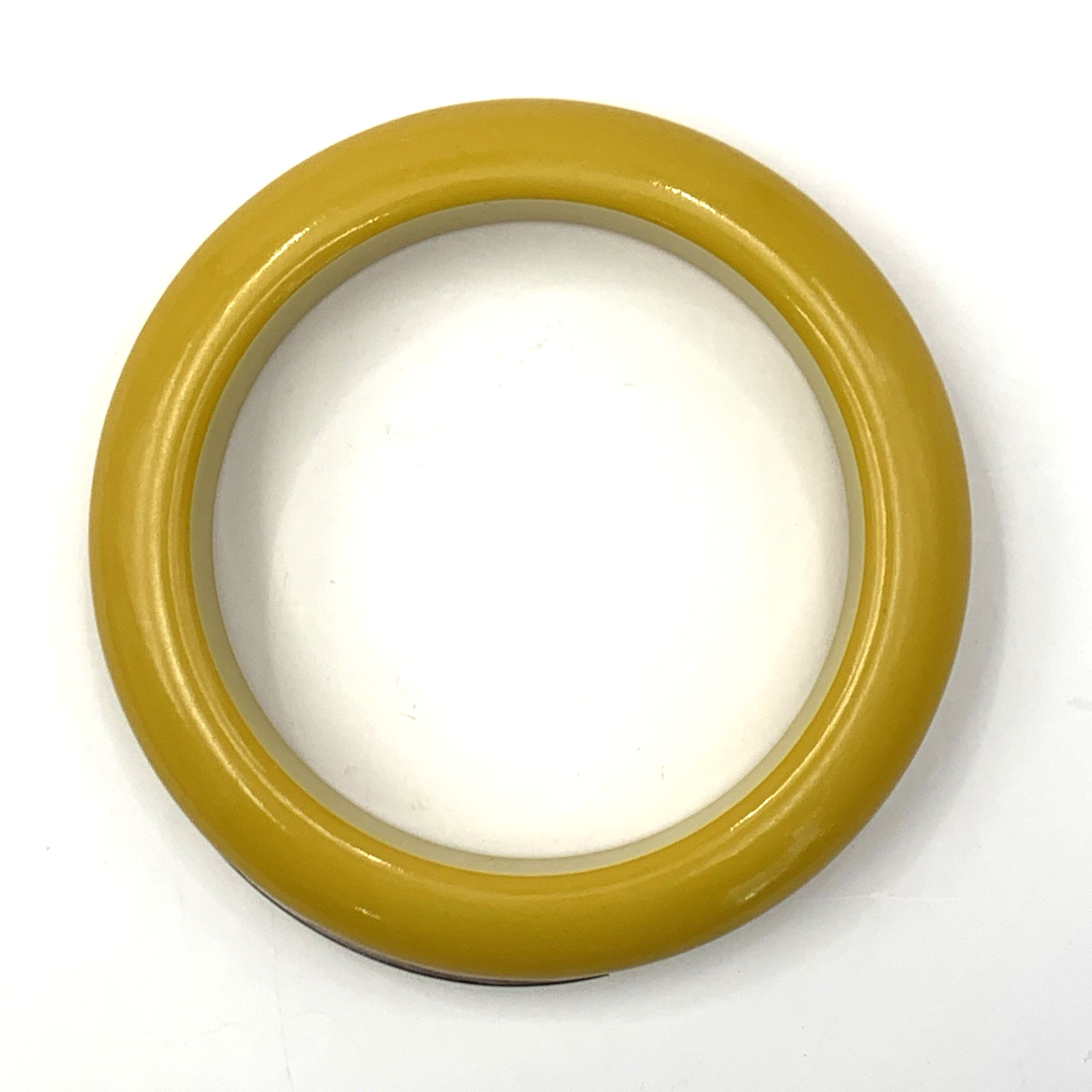 VTG 15.6 mm Wide BAKELITE 8″ Round Bangle Bracelet Mustard Yellow Metal Accent