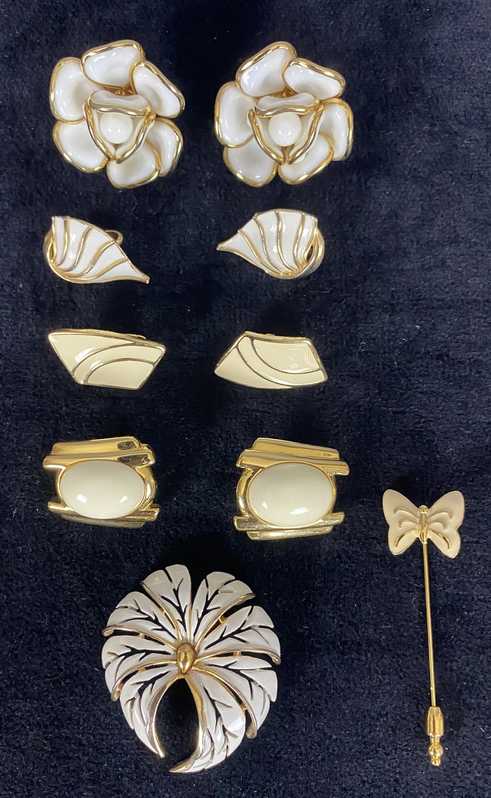 Vintage Signed Trifari Necklace & Earring Set w/4 earring pairs, 1 Brooch, 1 Pin