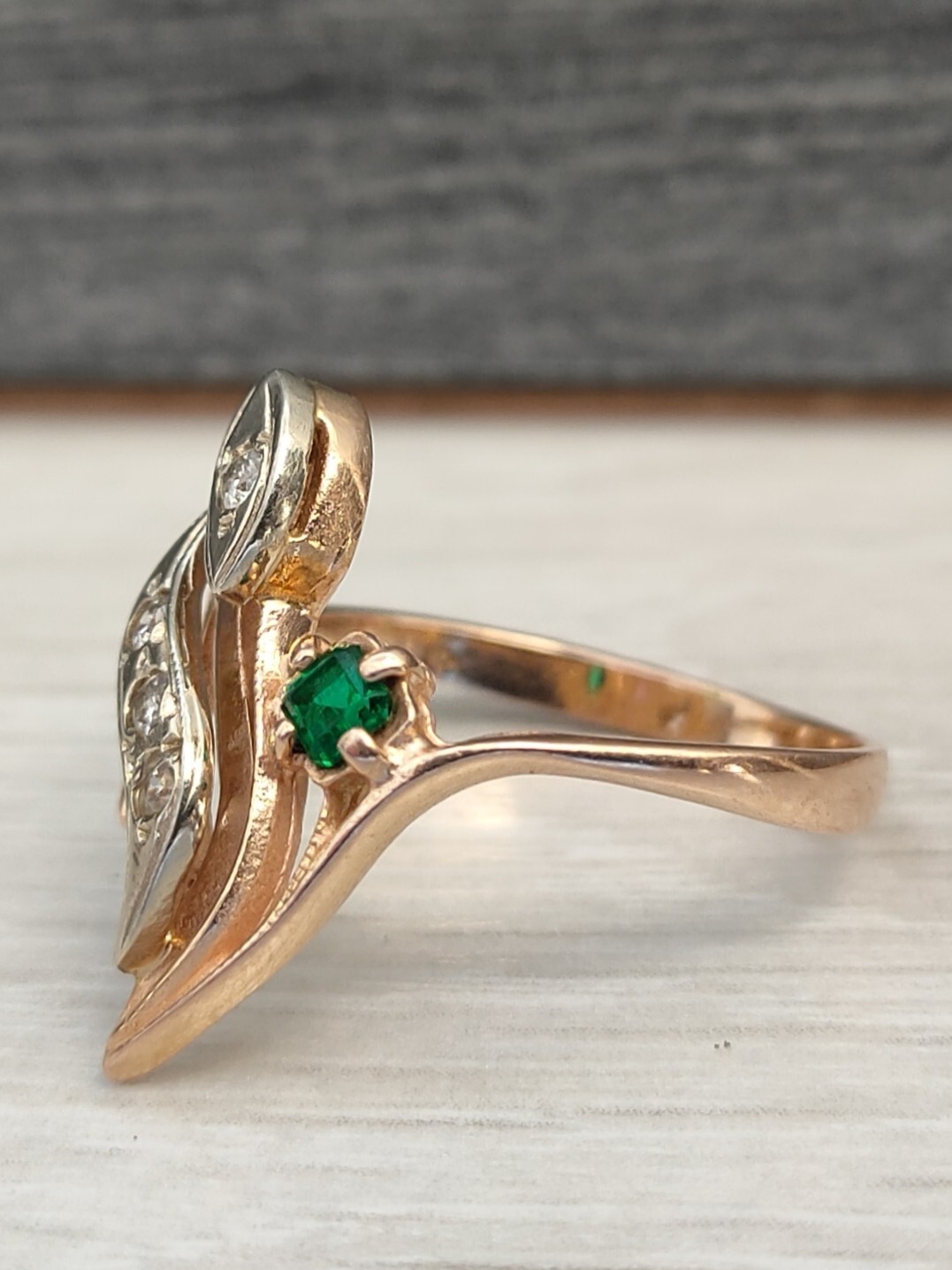 Vintage USSR Gold Ring 14K 585 Solid Rose Gold Emalard Stone