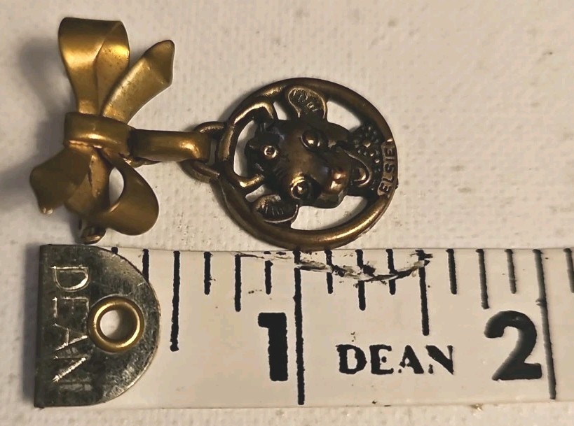 Vintage BORDEN Dairy ELSIE THE COW PIN BROOCH Bow Gold Tone Milk