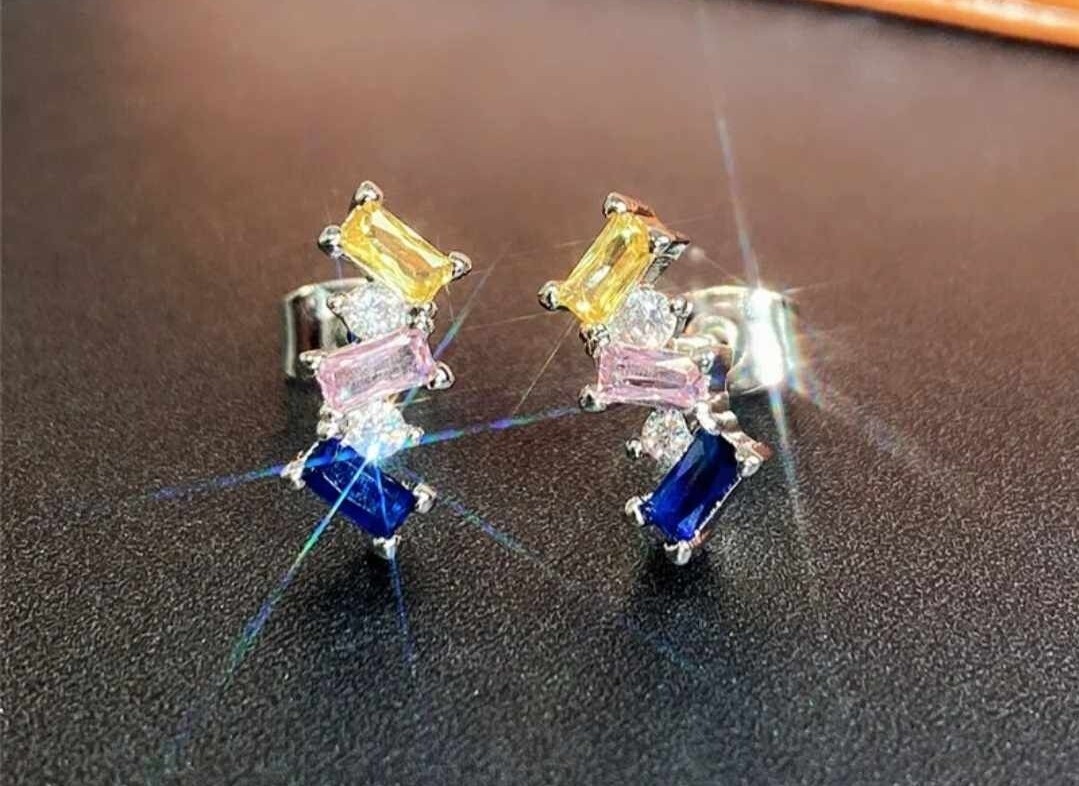 Elegant Yellow,Pink, Clear and Sapphire Emerald/Round Cut Cubic Zirconia Stud Ea