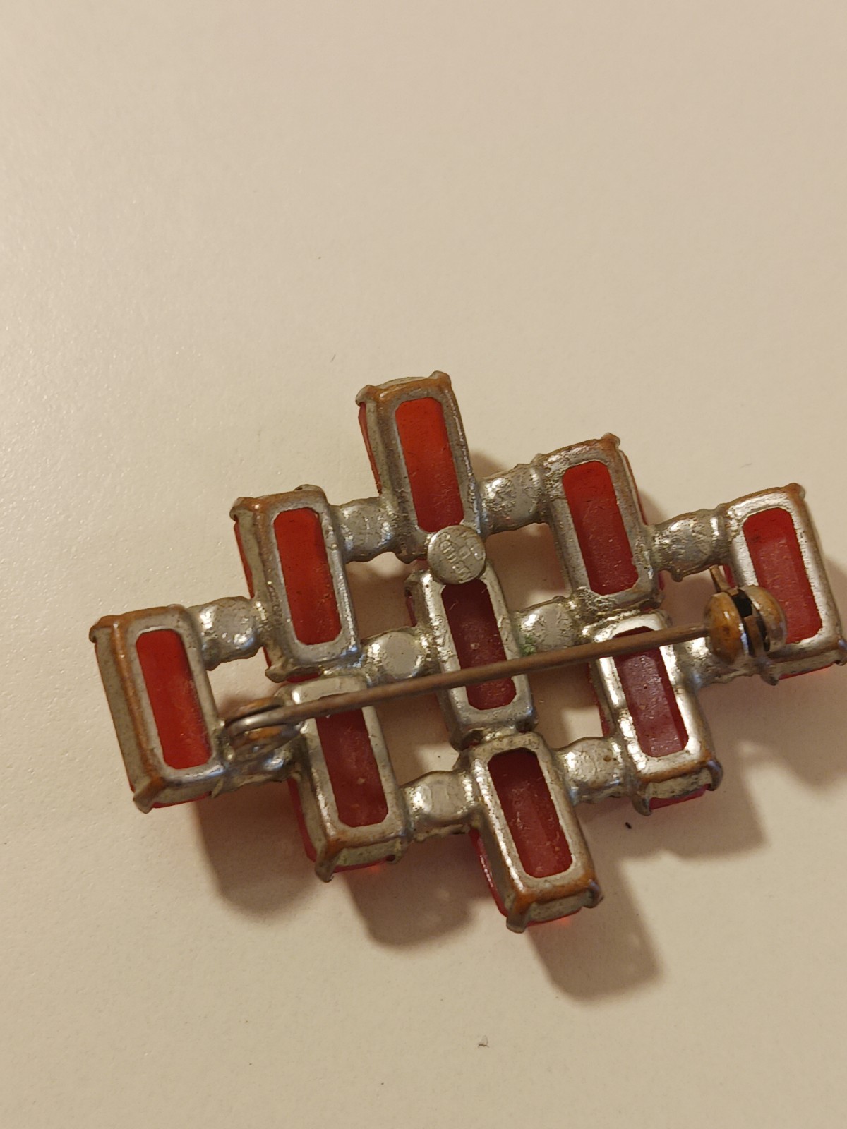 Vintage Art Deco Red Carnelian Agate Brooch Pin Rhinestone Silver Tone Grid Desi