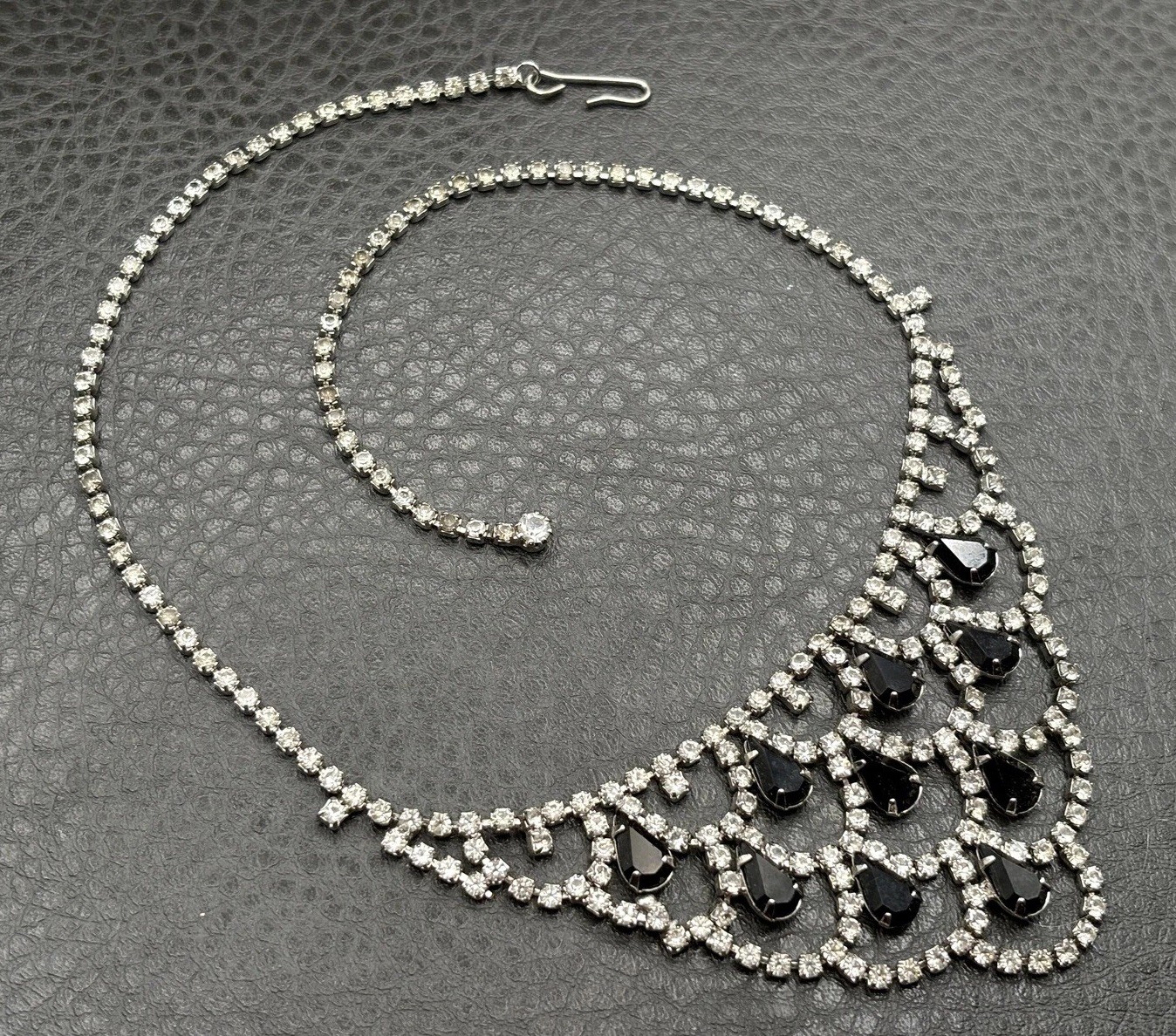 Vintage Rhinestone Crystal Black Clear Statement Necklace Silver Tone Bib READ