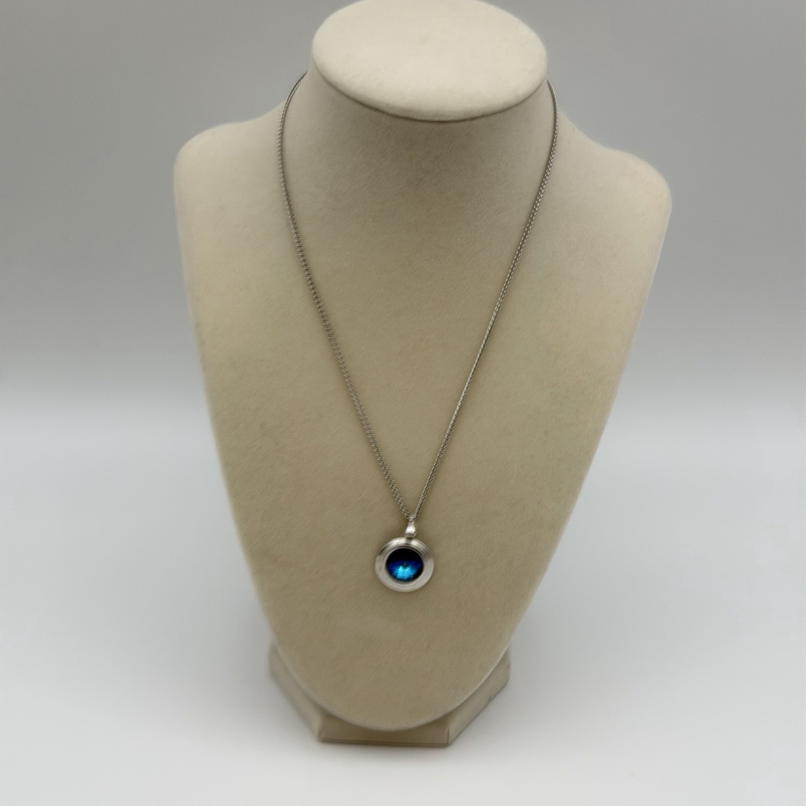 Vintage 1971 Sarah Coventry Liquid Lights Blue Rivoli Pendant Necklace