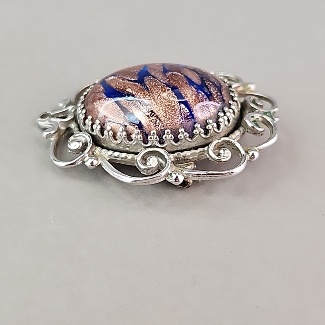 Vintage Foiled Glass Cabochon Brooch Aventurine Glittered Blue Undertone 1.5″