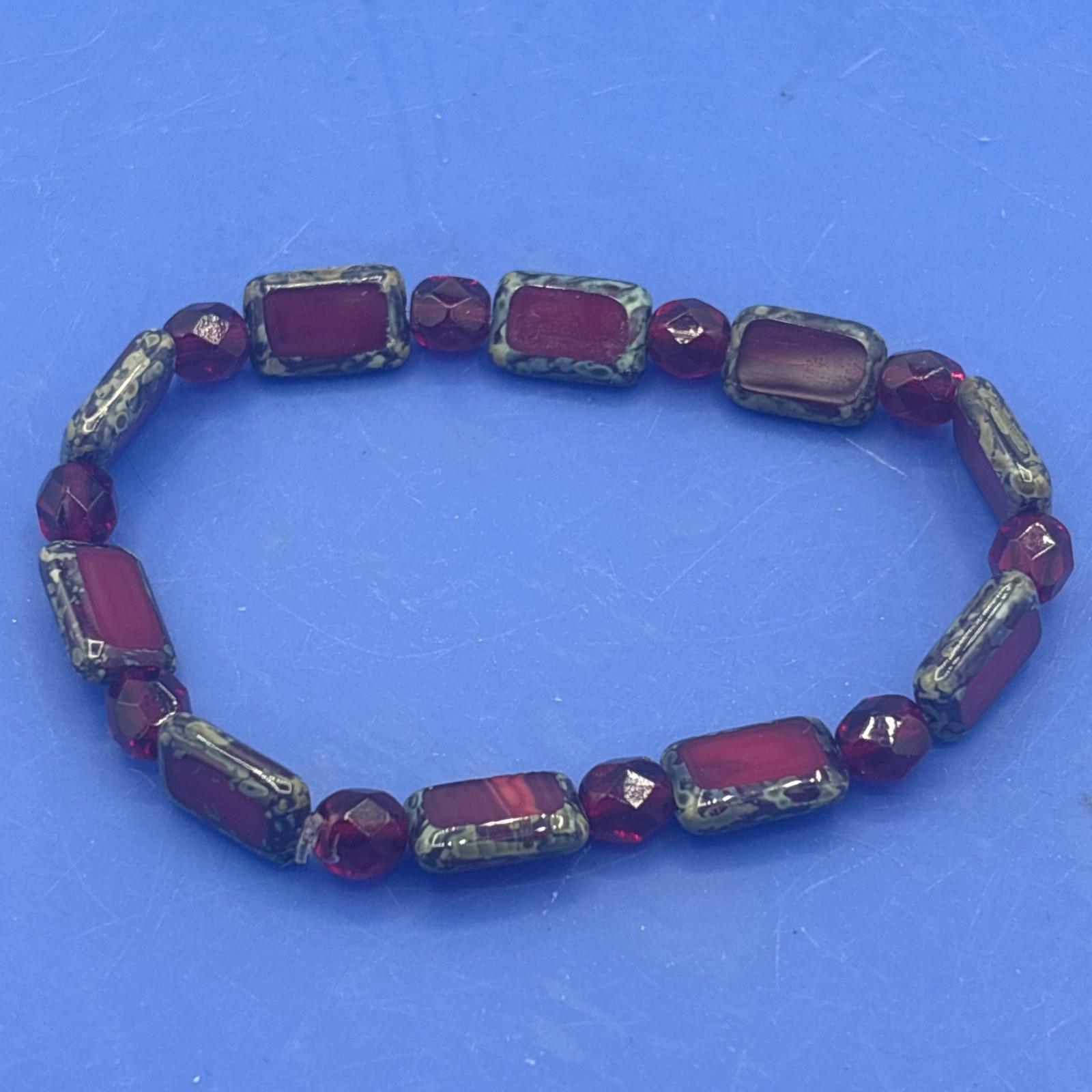 Vtg Red Glass Stretch Bracelet Faceted Beads Painted Earthy Rectangular Accents
