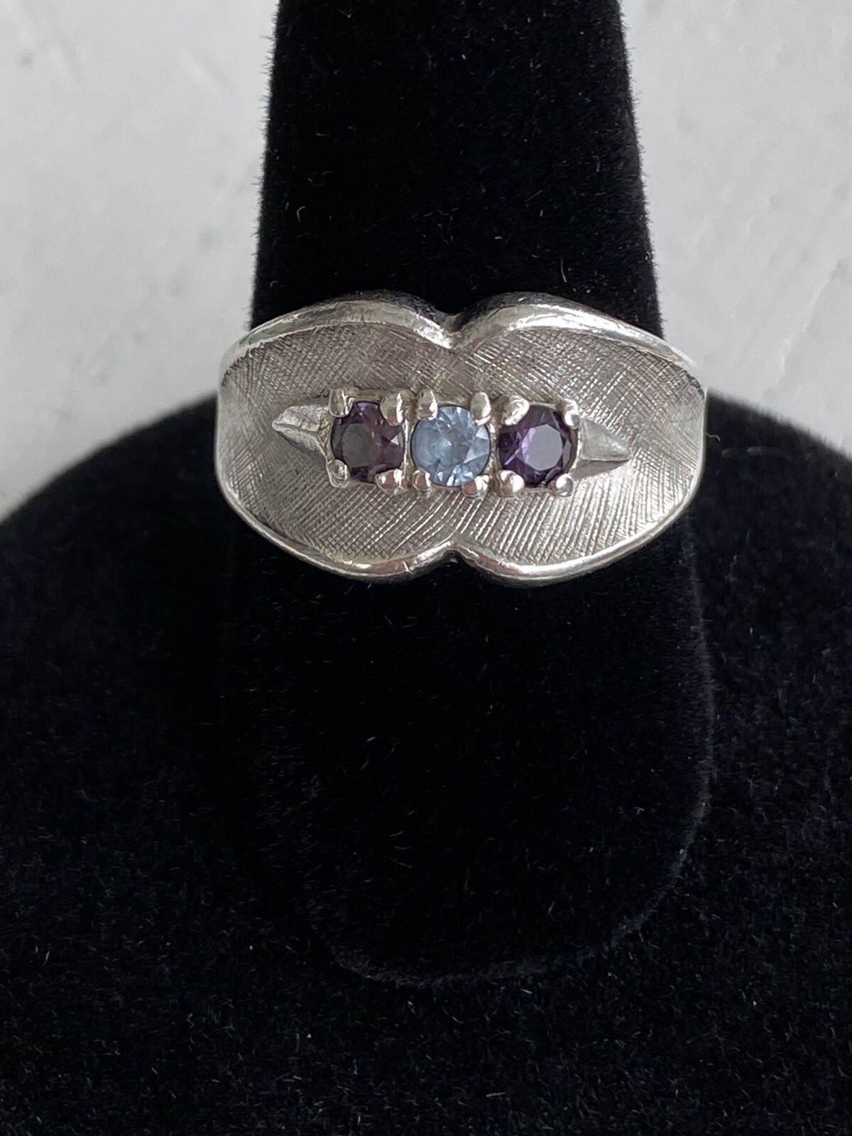 Sterling Silver Ring UNCAS Concave Purple Blue Gemstone Size 6.75 – 4.5g Vintage