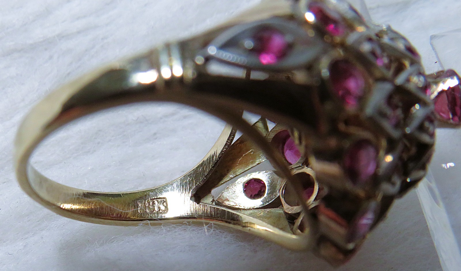 60’s 10K gold (mark 18K) Dark Pink Sapphire Thai Princess Ring sz.6-1/4