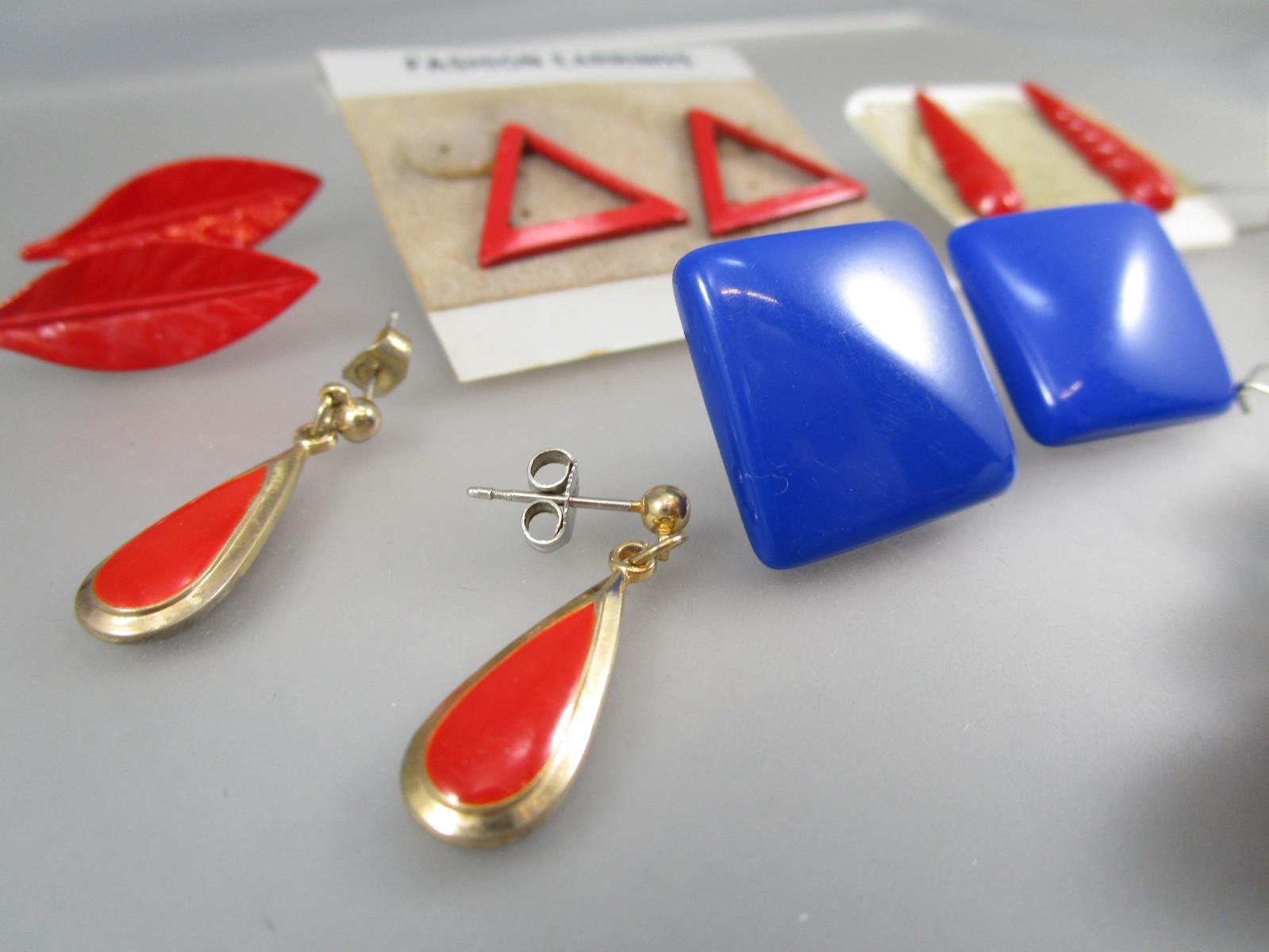 Vtg Mod Retro Varying Colors & Multi Styles LOT of 7 Post Pierced Earrings 152A