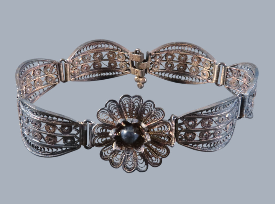 ANTIQUE VTG Sterling Silver CANNETILLE FILIGREE Flower Panel Link Bracelet DARK