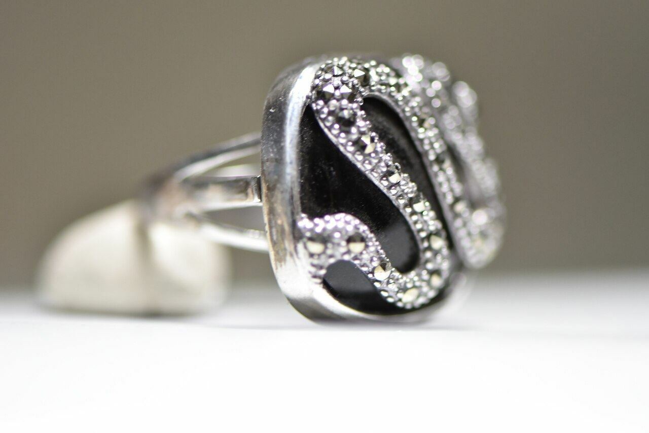 Snake ring onyx marcasites sterling silver women Size 6.75