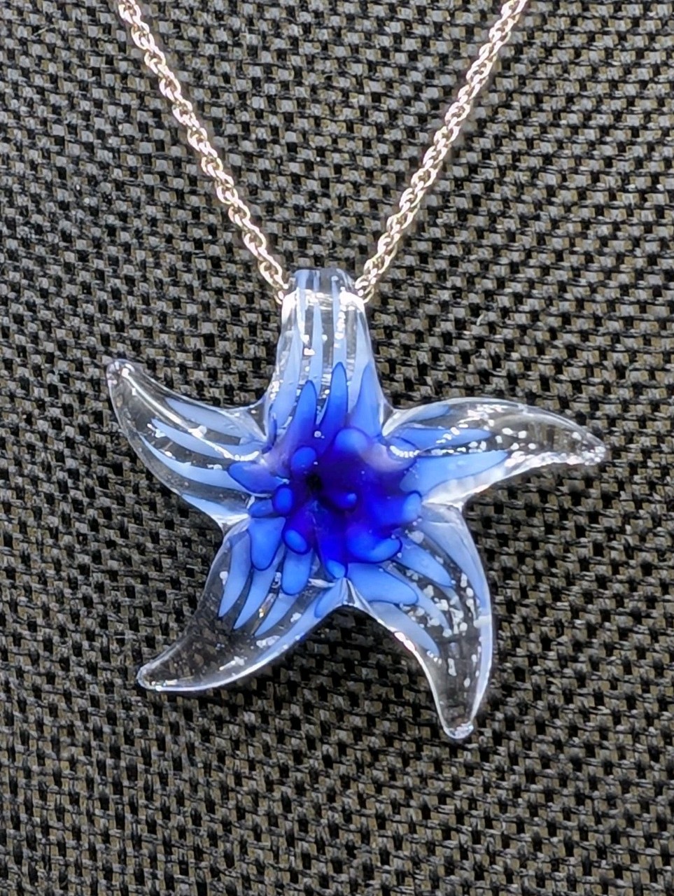 READ! Vtg Blue White Art Glass Starfish Pendant 18″ Sterling Loose Rope Necklace