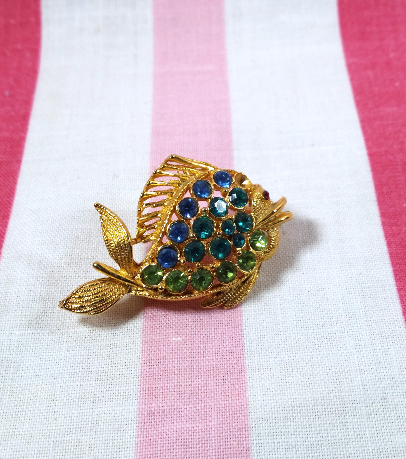 Colorful Mid Century Rhinestone FISH Brooch Pin with Gold Finish & Safety Clasp