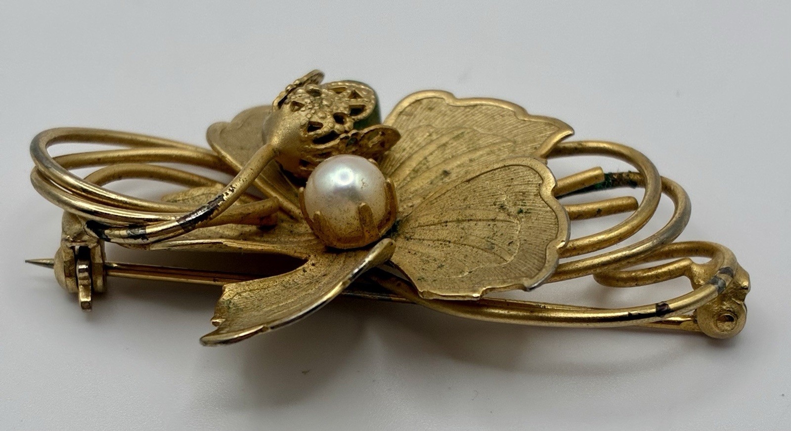 Vtg 1950s Gold Tone Orchid Floral Brooch Faux Pearl Coro Style Costume Unmarked