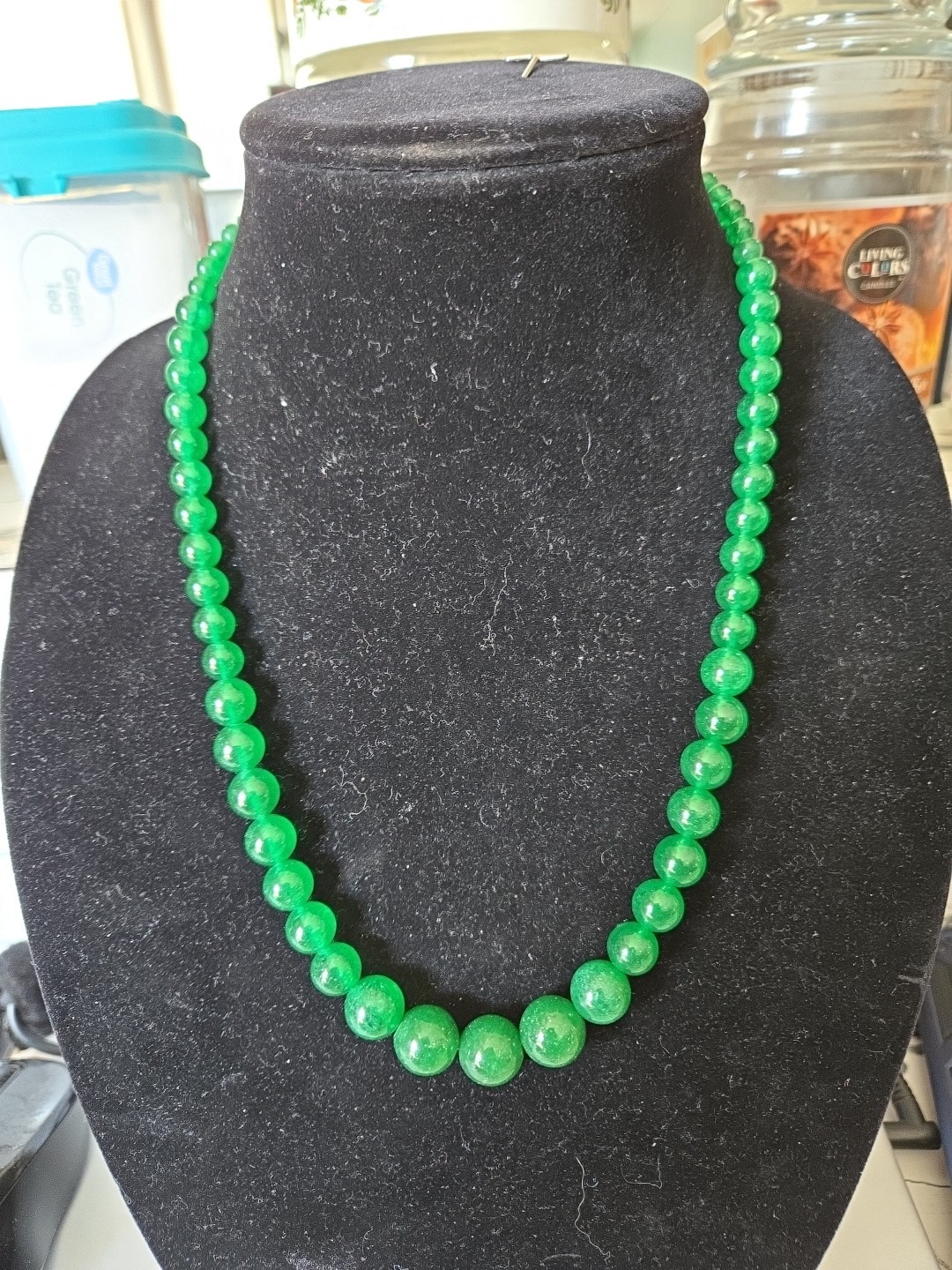 Jade Hand Strung Graduated Round 22″ Imperial Green Lobster Claw Clasp Necklace