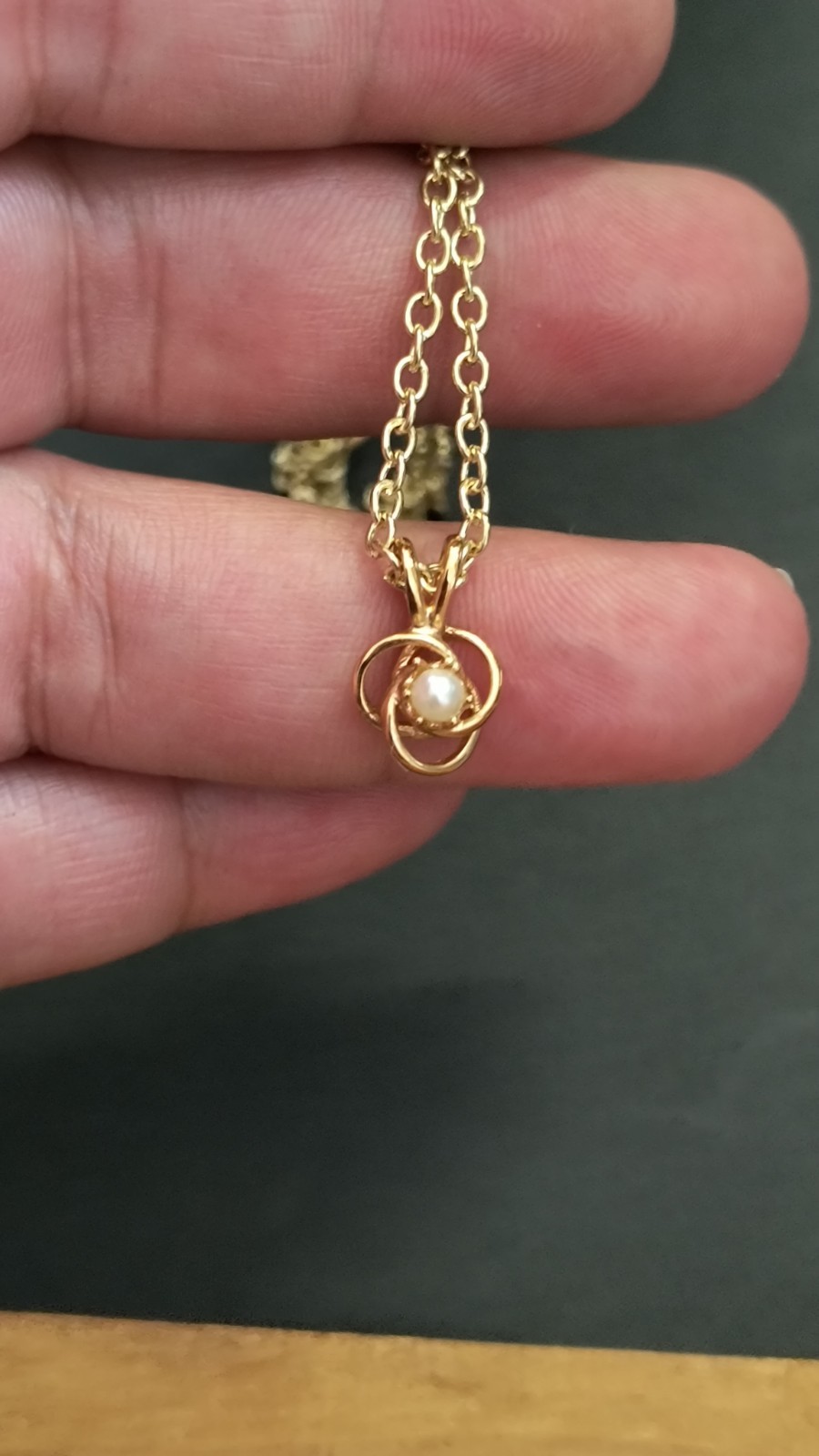 VTG Pearl & Goldtone Love Knot Charm, 16″ Chain, Sweet Gift – June Birthstone