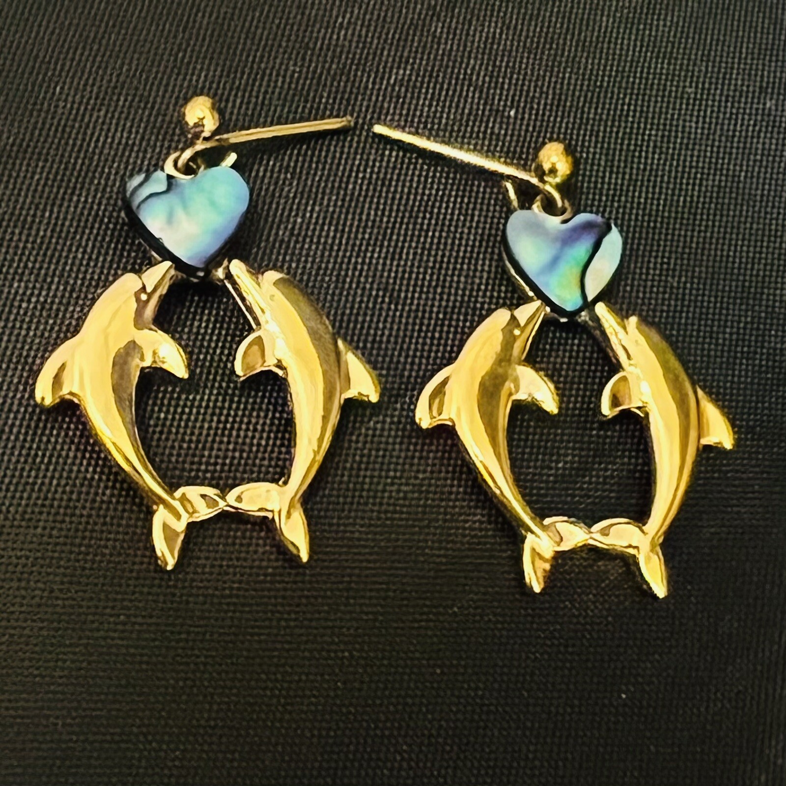 Vintage Weekenders Paua Shell Kissing Dolphins Heart Dangle Earrings Gold 1445