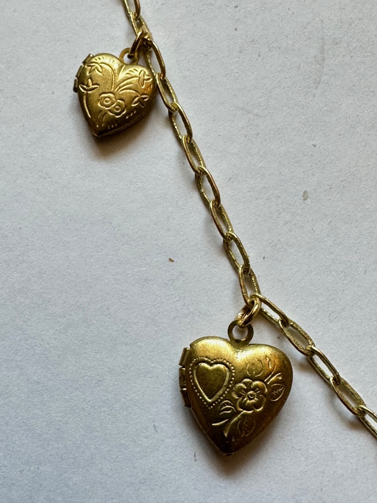 VINTAGE HEART LOCKET 5 MULTI LOCKET NECKLACE BRASS HEARTS FLOWERS 16 TO 18″ VTG
