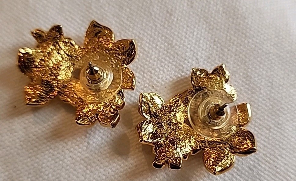 Earrings Avon Gold Tone Four Flower Earrings With Blue And Purple Gem Centers