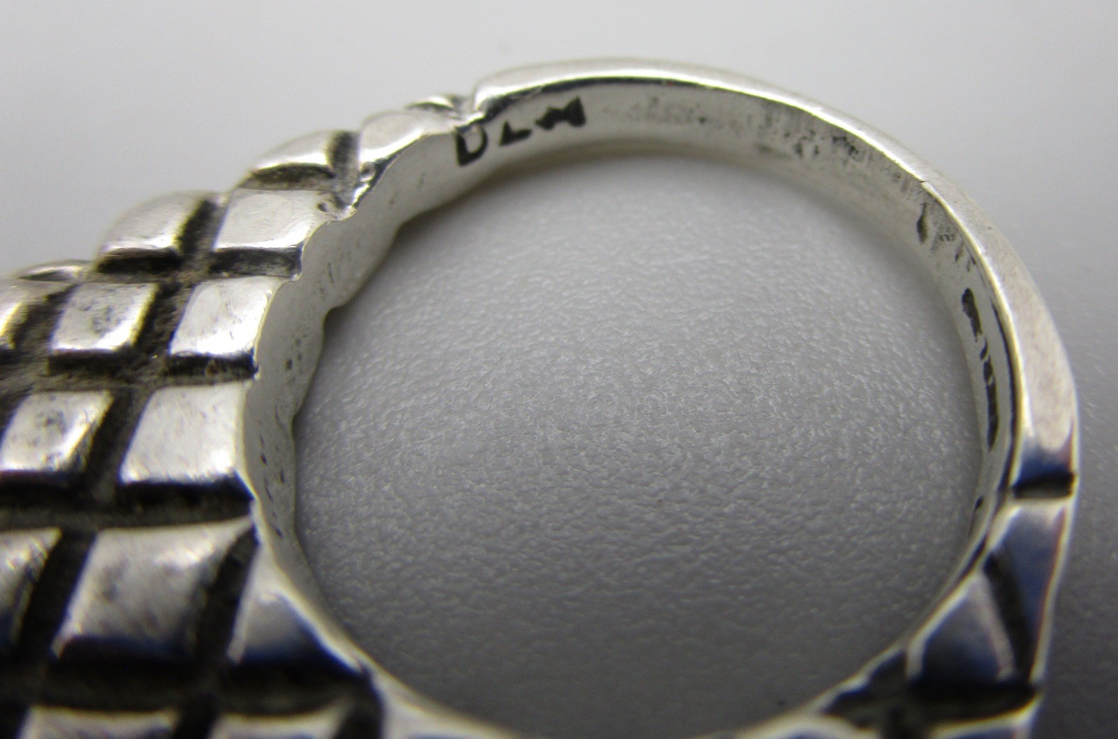 CLASSIC DIAN MALOUF STERLING CROSSHATCH STACK RING GUARD SZ 4.75 RET $190