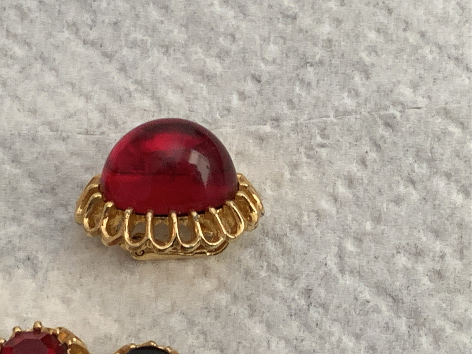 Vintage Emmons Demi Parure Red Cabs Brooch And Clip On Earrings
