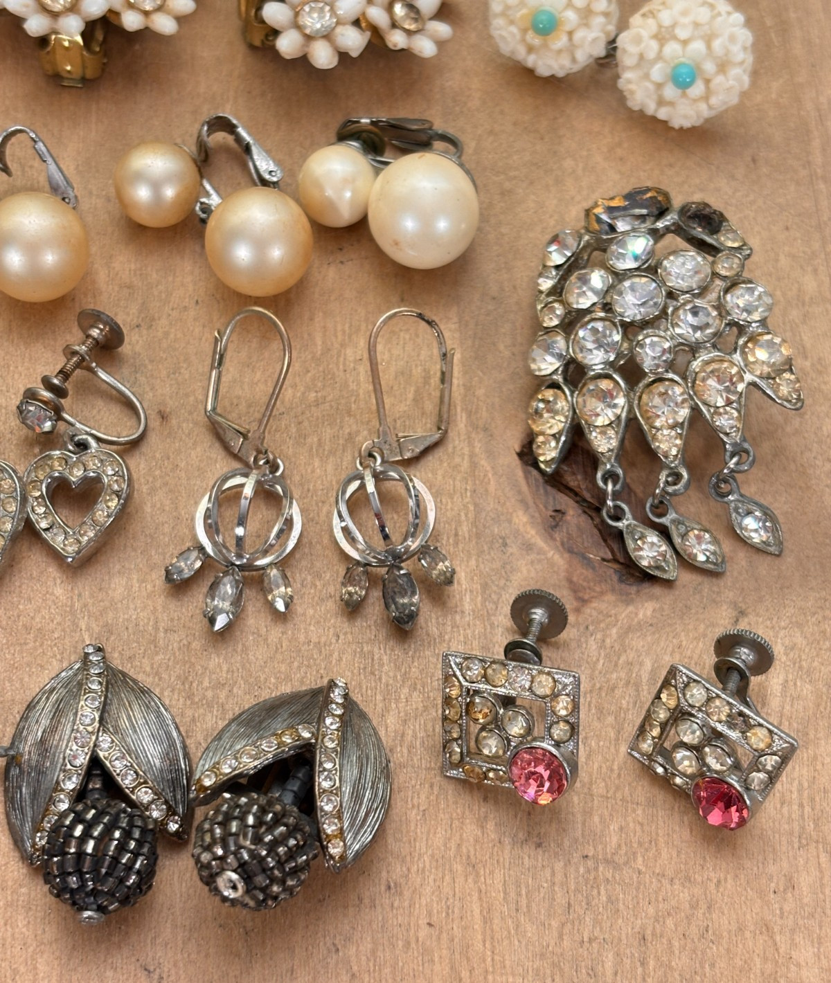 Lot of Vintage Costume Jewelry, 16 Pairs of Earrings and Brooch w Losses