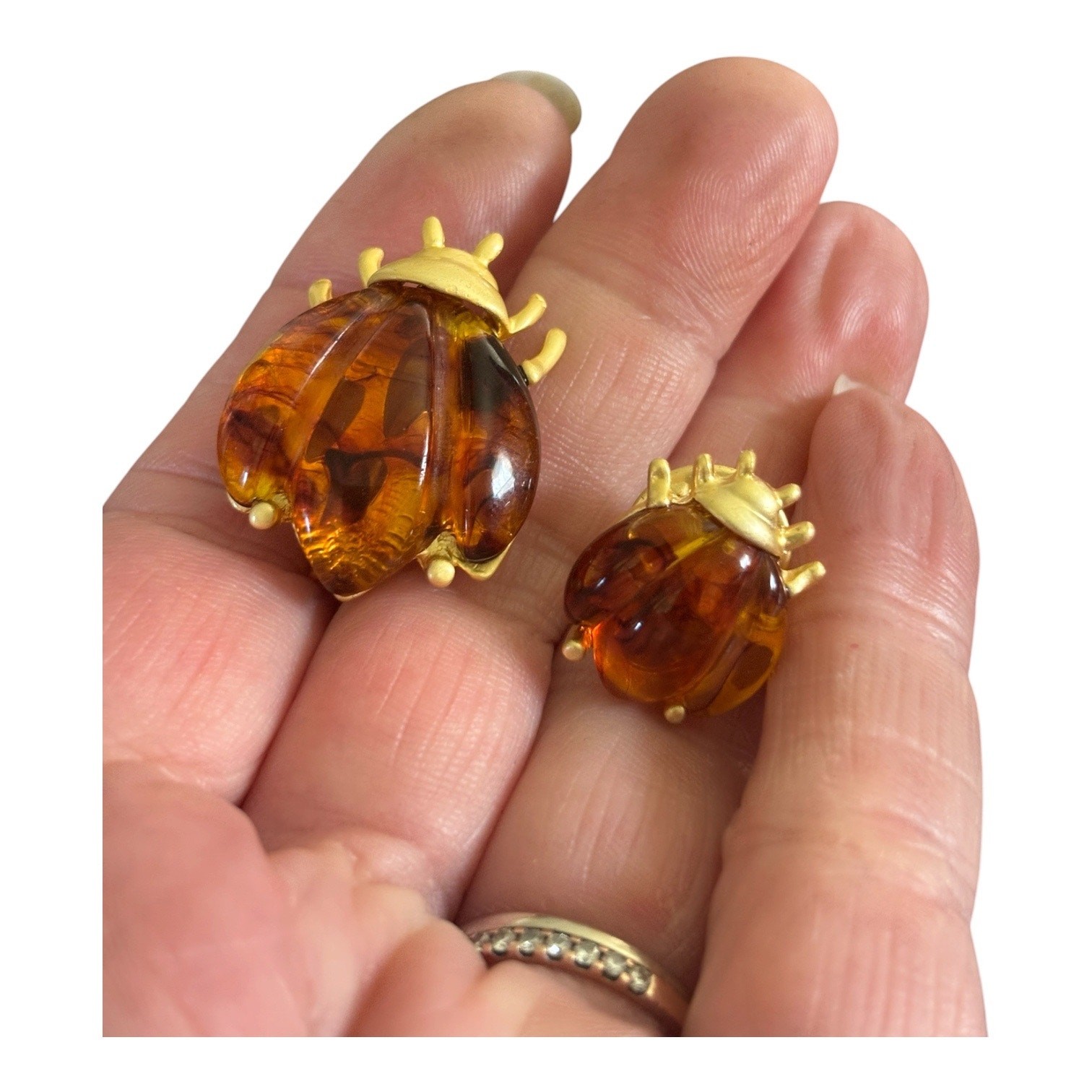 Honey Amber Ladybug Brooch & Pin Set Lucite Beetle Bug 80s Gold Tone